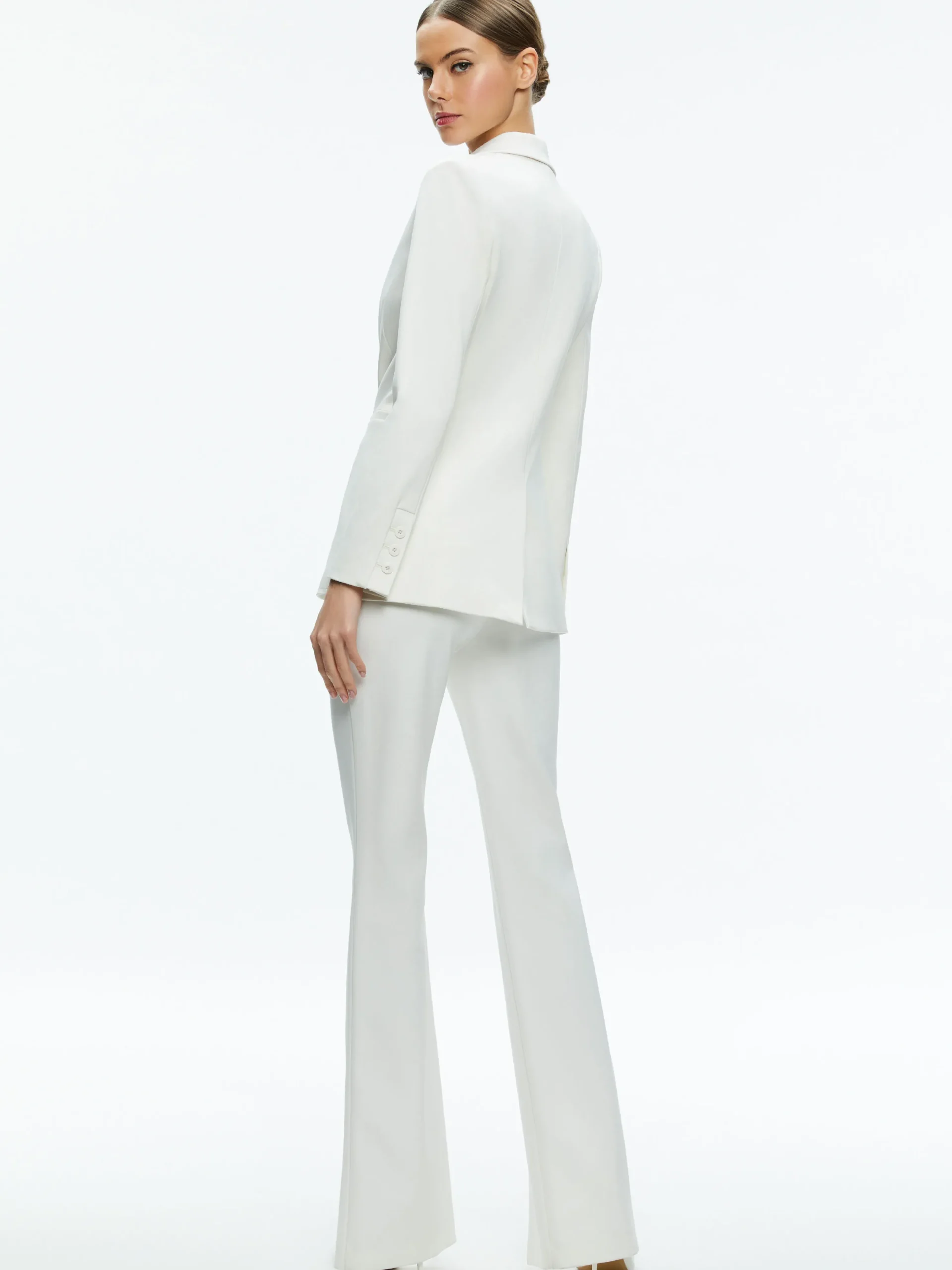 Alice and Olivia BREANN FITTED BLAZER OFF WHITE*FEATURED SHOPS | CLOTHING | CLOTHING