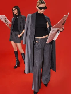 Alice and Olivia BRET LONG BLAZER GREY/CHARCOAL PINSTRIPE*FEATURED SHOPS | CLOTHING