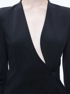 Alice and Olivia LUCIEN CURVED V-NECK FITTED BLAZER BLACK*CLOTHING | CLOTHING