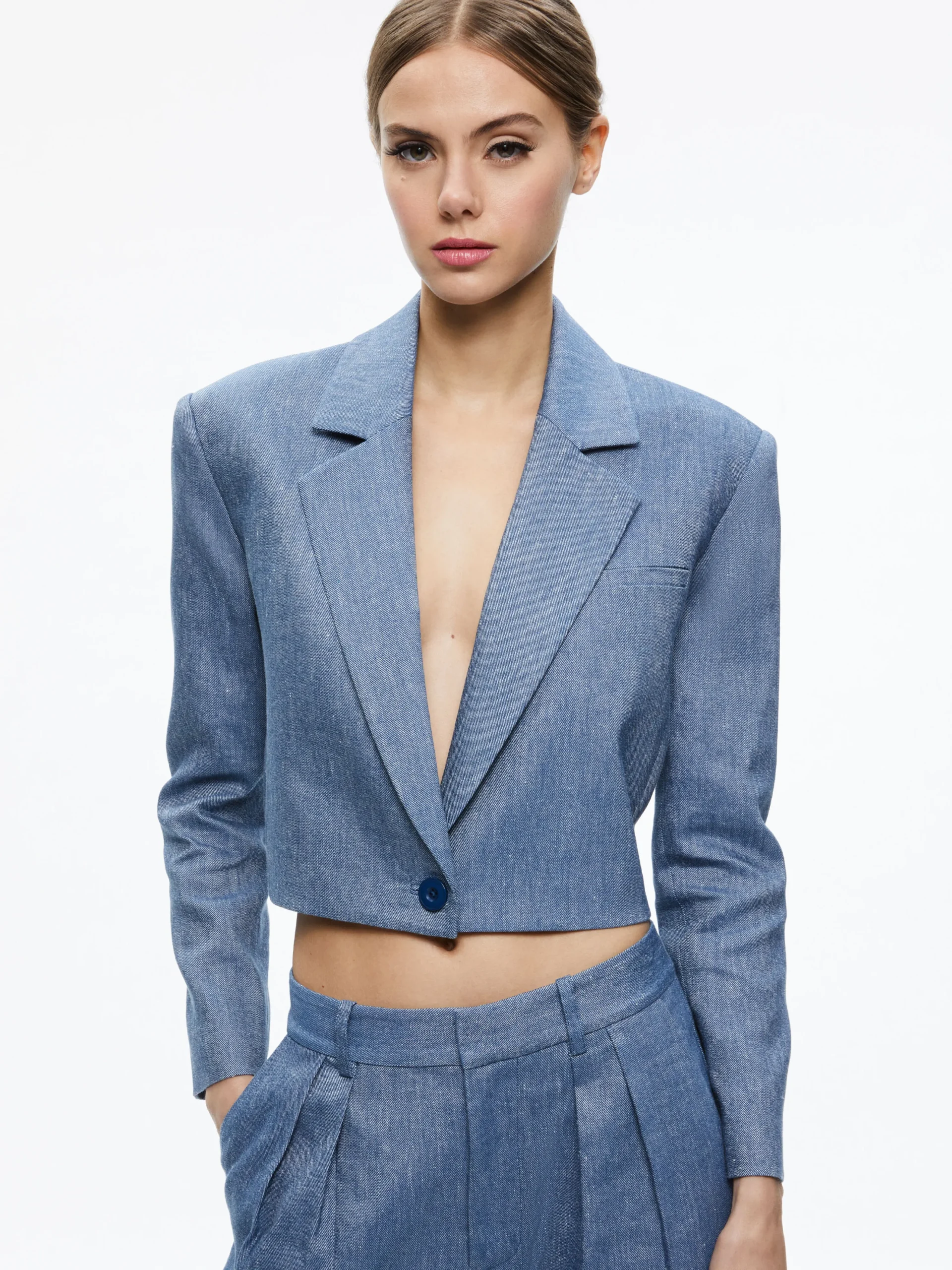 Alice and Olivia SHAN CROPPED CHAMBRAY BLAZER DARK CHAMBRAY*CLOTHING