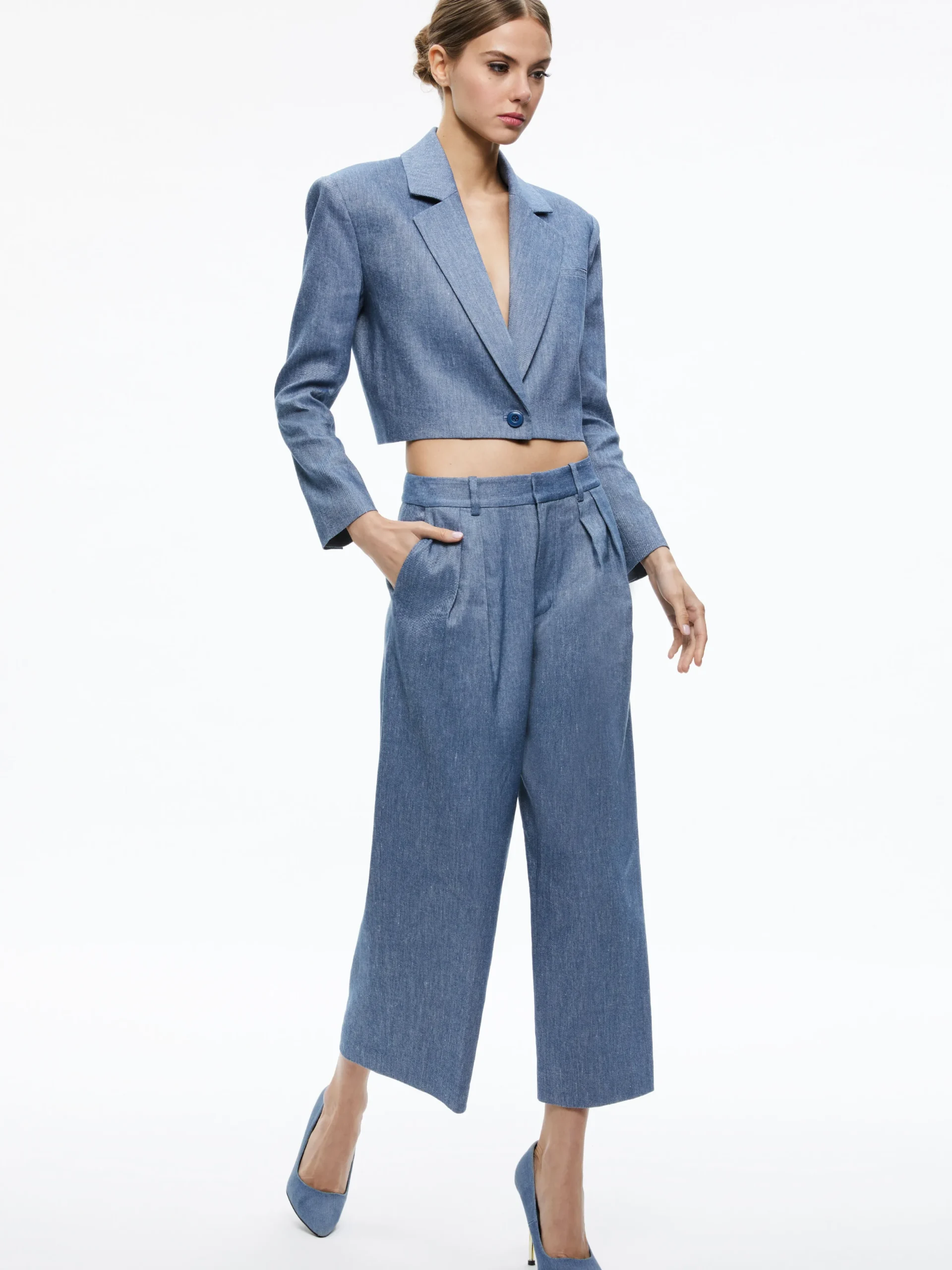 Alice and Olivia SHAN CROPPED CHAMBRAY BLAZER DARK CHAMBRAY*CLOTHING