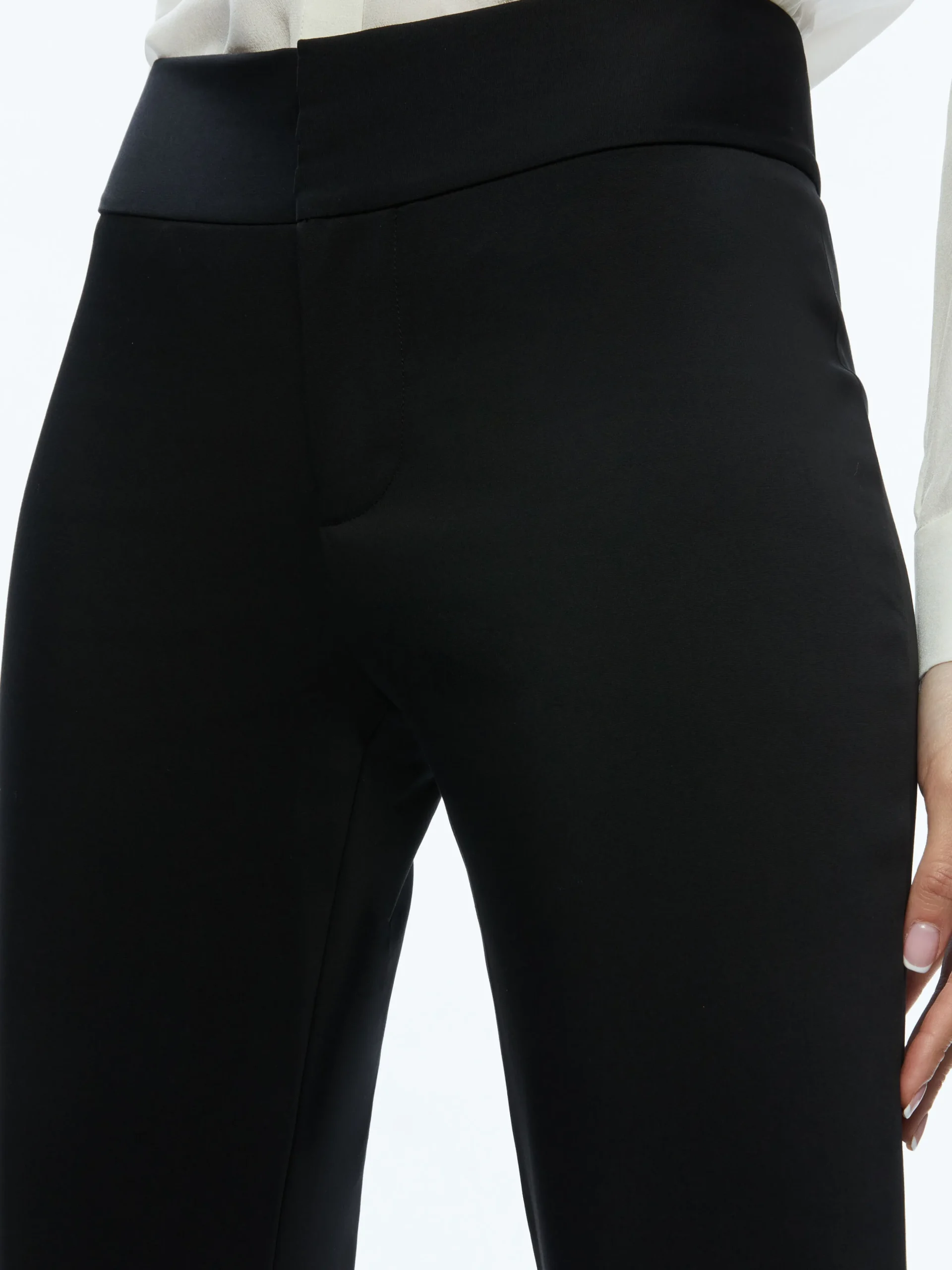 Alice and Olivia STACEY LOW RISE KICK FLARE PANT *FEATURED SHOPS | FEATURED SHOPS | CLOTHING