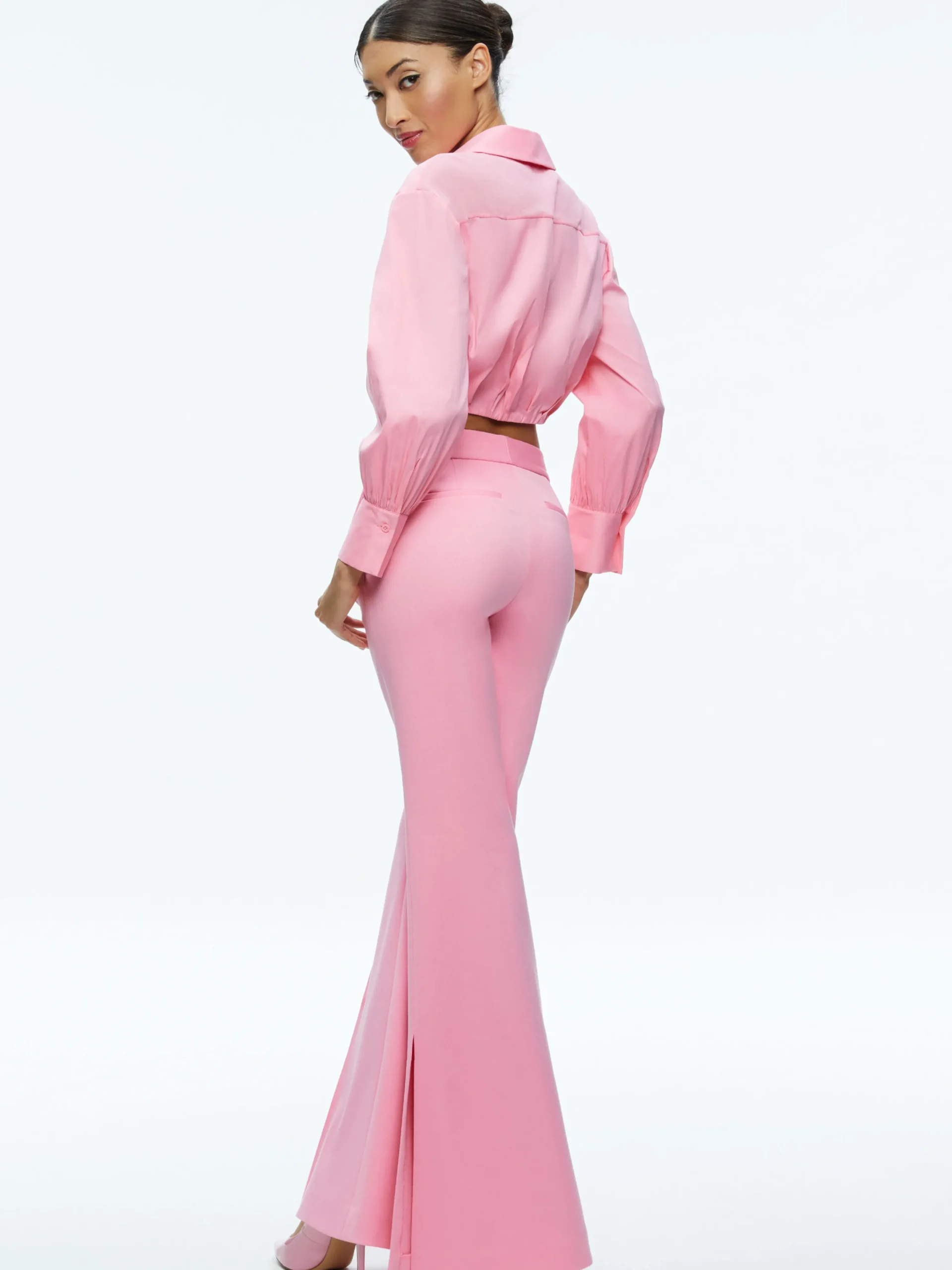 Alice and Olivia TRUDY CROPPED BUTTON DOWN CHERRY BLOSSOM*FEATURED SHOPS | CLOTHING